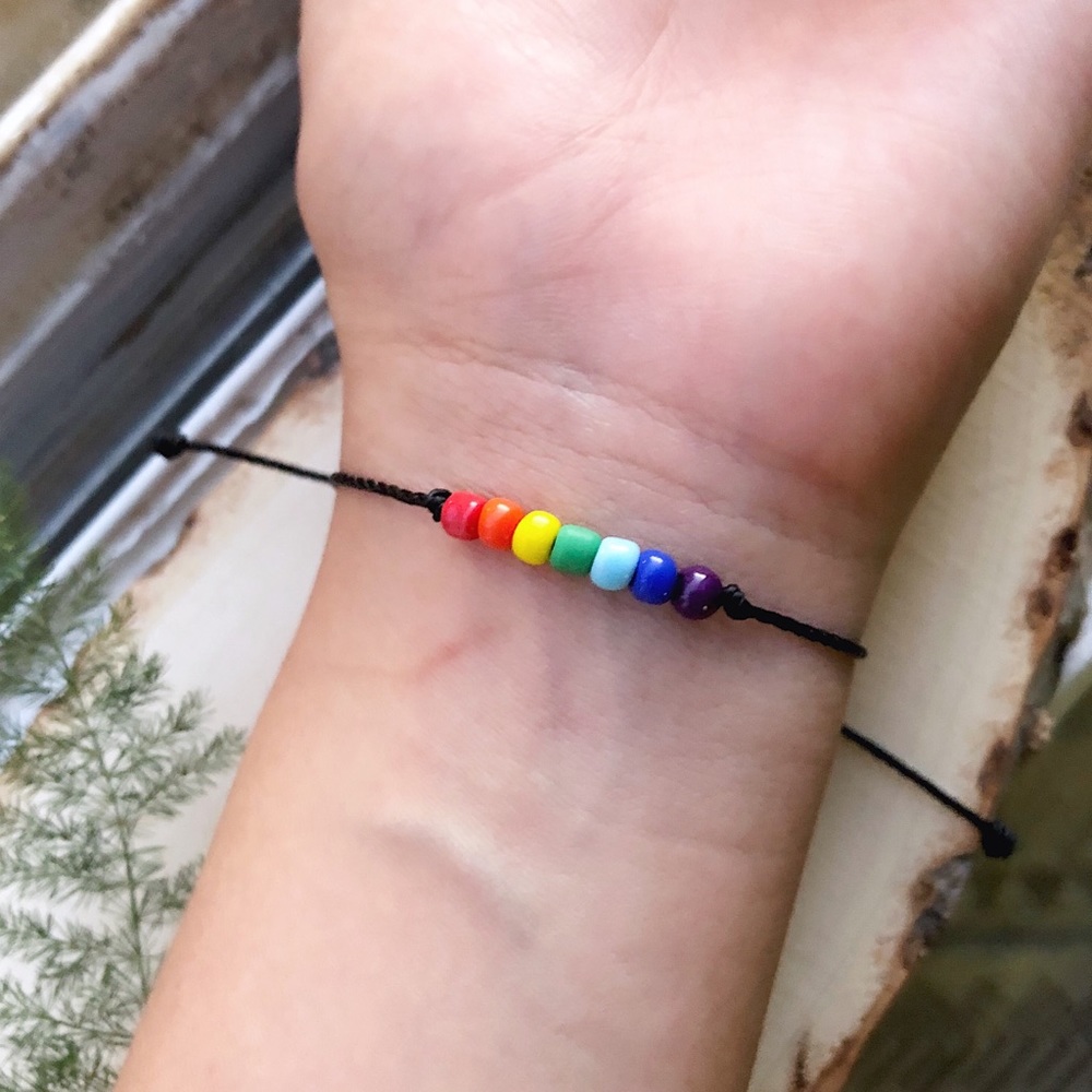 $4 BUNDLED❥ Rainbow Beaded 🏳️‍🌈 String Bracelet - Picture 3 of 3